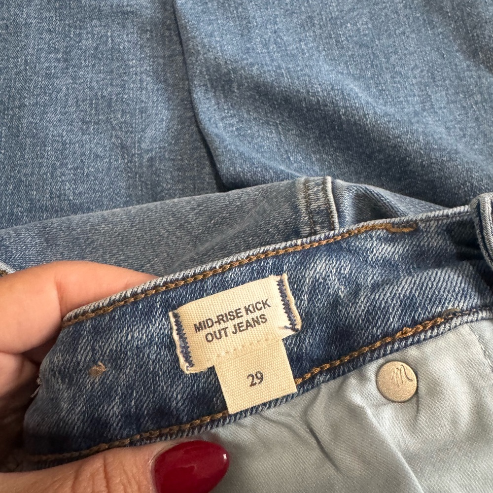 Madewell Mid-Rise Kick Out Crop Jeans - Picture 5 of 7